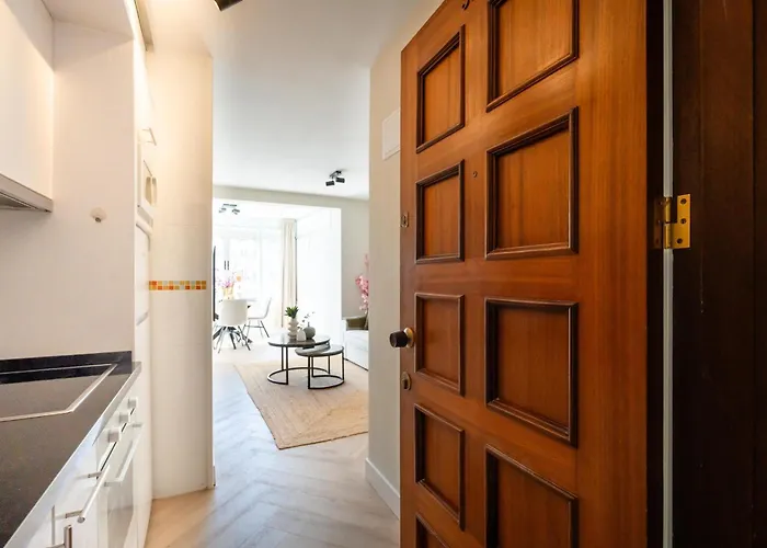 Aquamarina Ii Beachside Apartment *